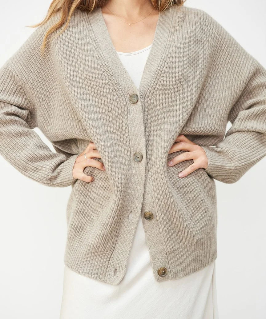 Freya - Elegant Cashmere Cardigan